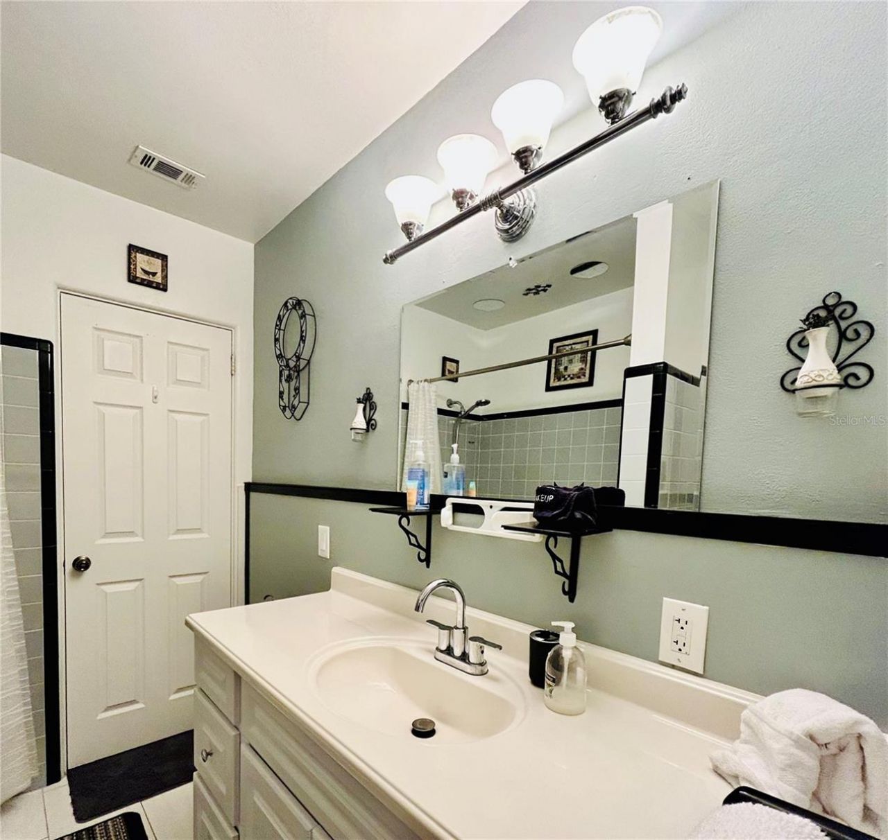 6190 6th Street S, Saint Petersburg, FL 33705 Photo