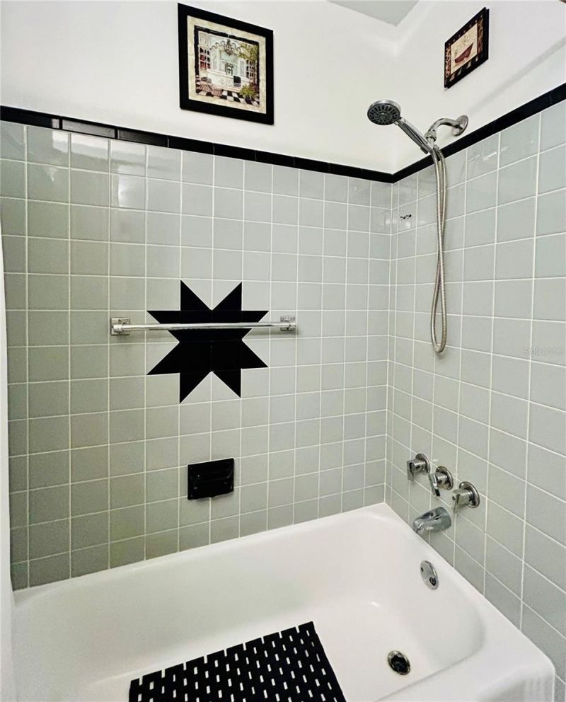 6190 6th Street S, Saint Petersburg, FL 33705 Photo