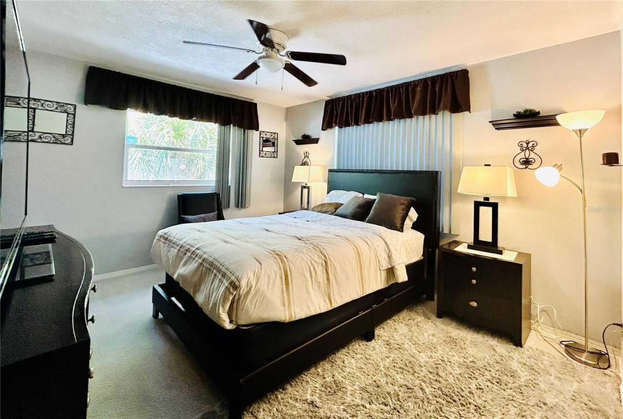 6190 6th Street S, Saint Petersburg, FL 33705 Photo