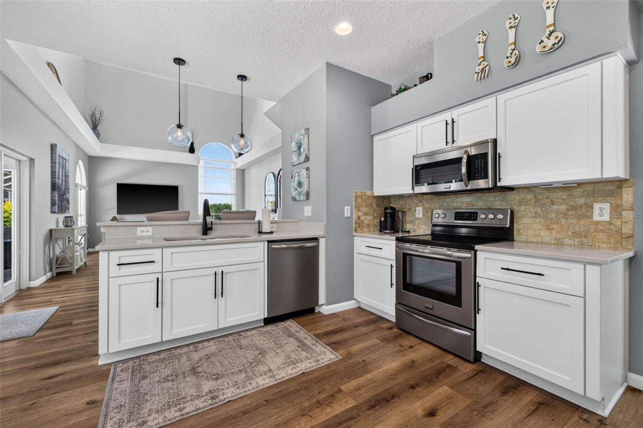 11123 Clayridge Drive, Tampa, FL 33635 Photo