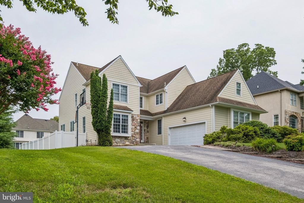 305 LANGFORD ROAD, BROOMALL, PA 19008