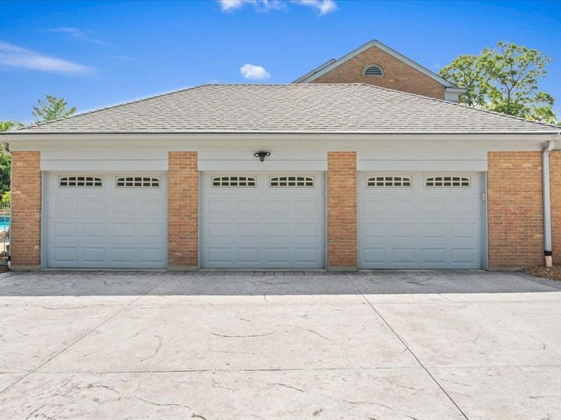 436 Heathgate Road, Anderson Twp, OH 45255 Photo 5