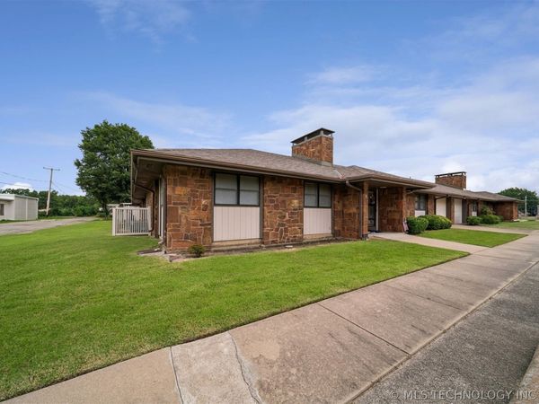 313 E Angus Avenue , Unit 1, Dewey, OK 74029