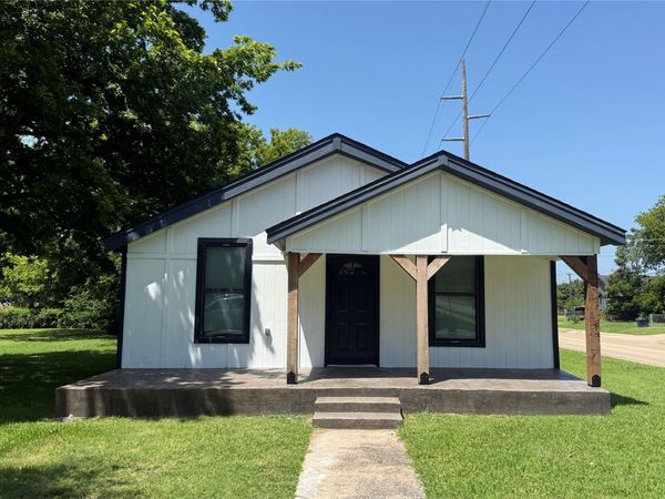 2038 N Quincy Avenue, Tulsa, OK 74106