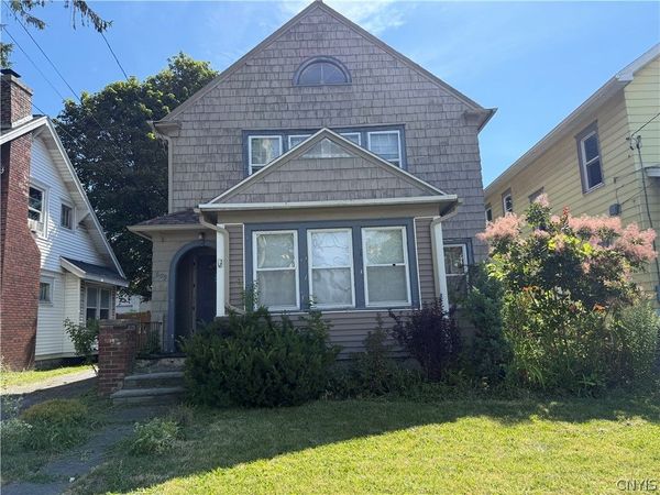 609 Seeley Road , Syracuse, NY 13224
