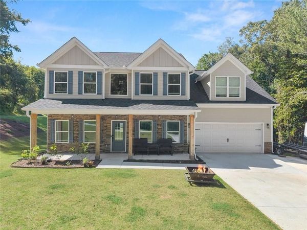 272 Cherry Street , Cornelia, GA 30531
