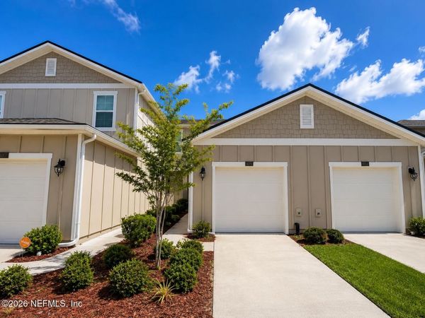 9015 GIFFORD Drive, Jacksonville, FL 32220
