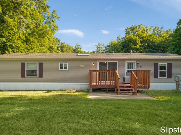 5705 E Riverside Drive, Lyons, MI 48851