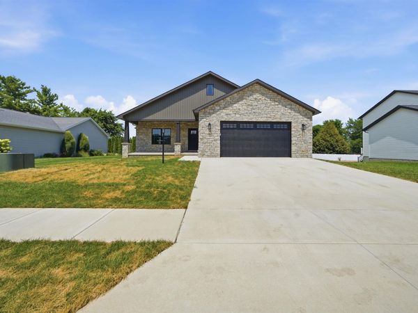 1325 CEDAR LAKE Drive, Metamora, IL 61548