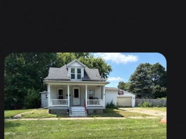 407 NE 3rd Avenue , Aledo, IL 61231