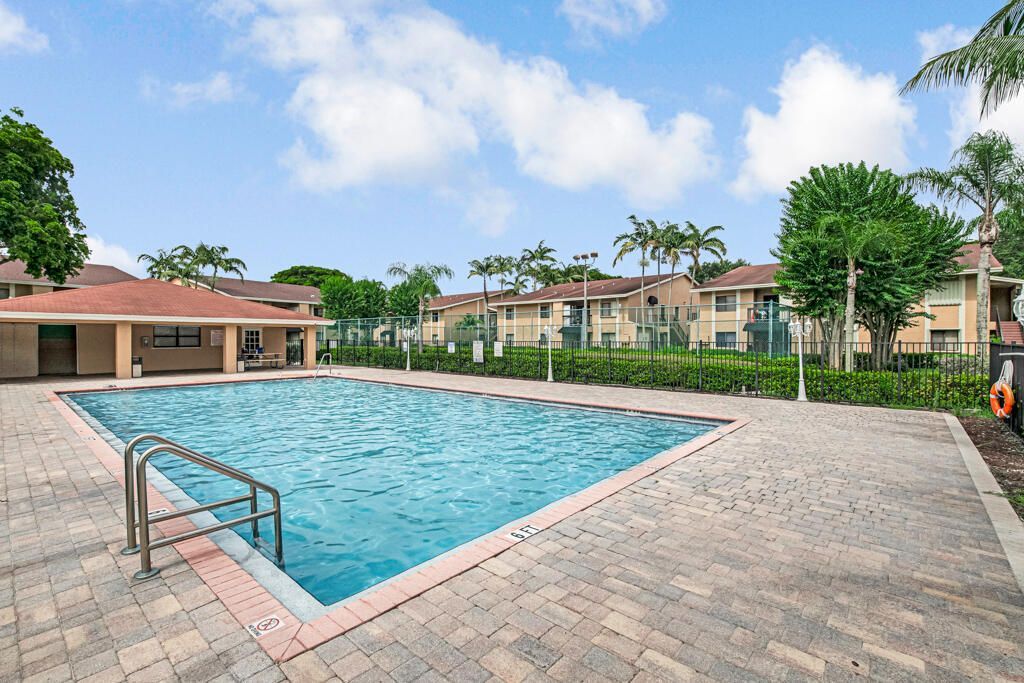 6043 10th Avenue N, Unit 129, Greenacres, FL 33463 Photo