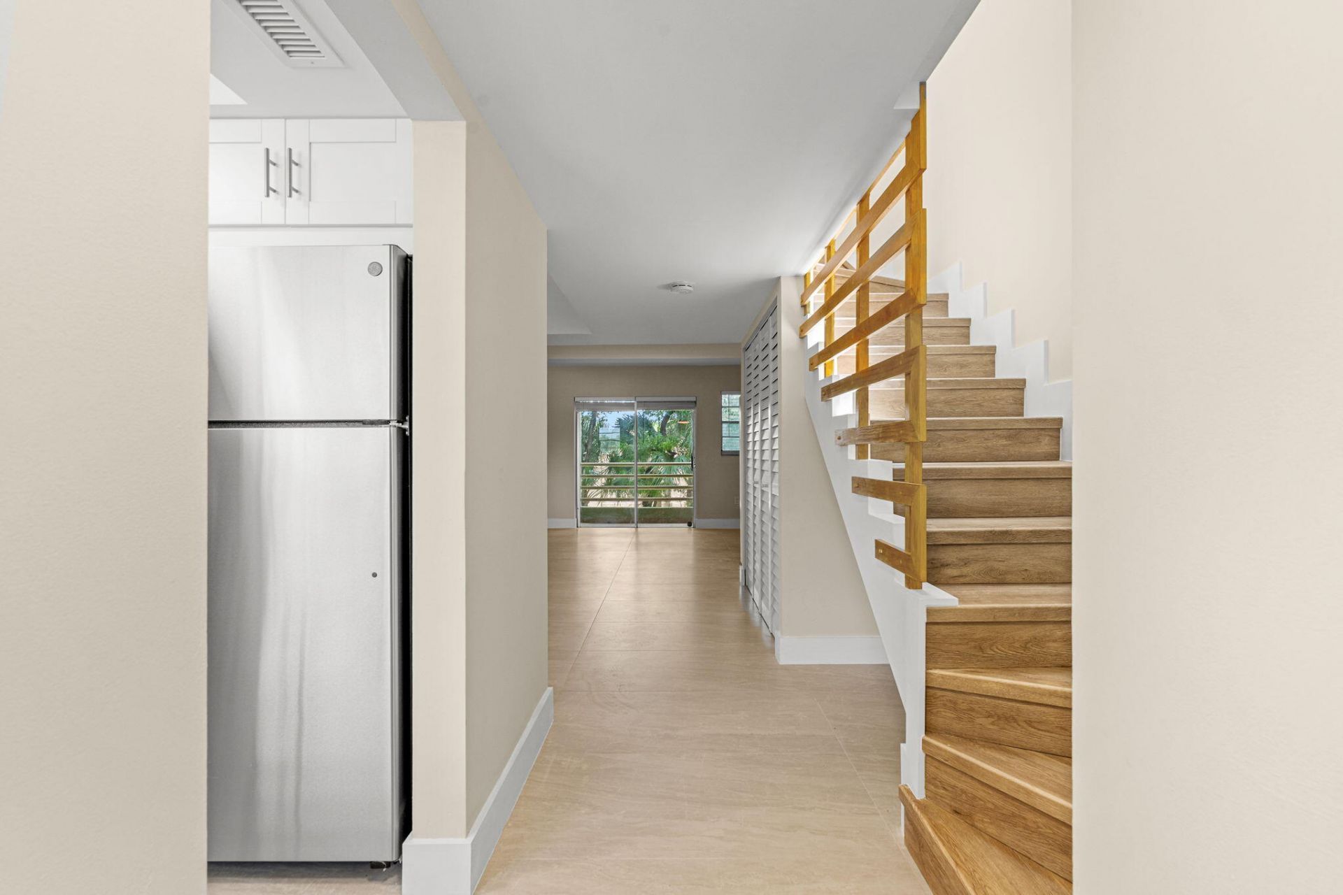 11099 NW 7th Street, Miami, FL 33172 Photo