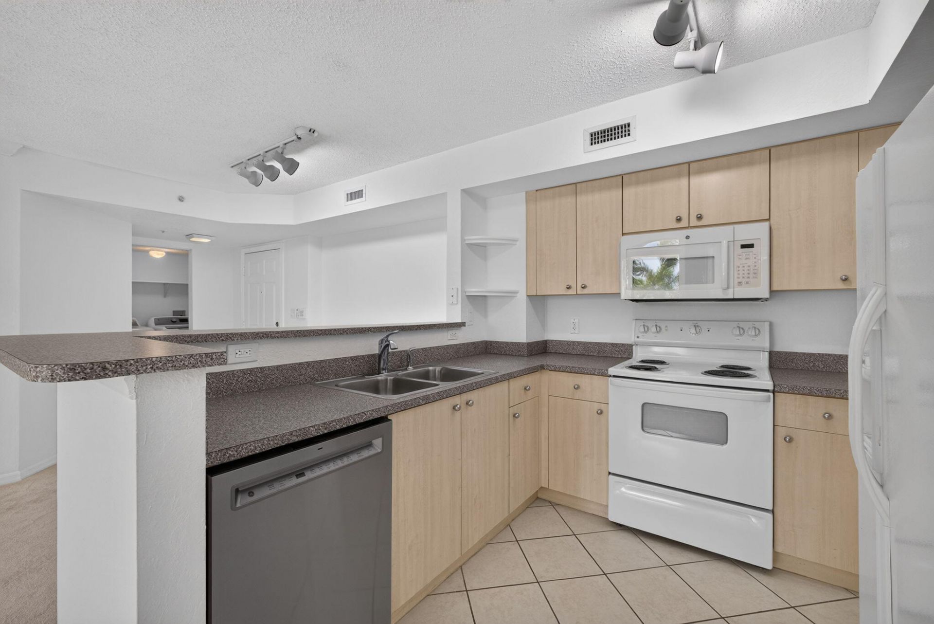1801 N Flagler Drive, Unit 519, West Palm Beach, FL 33407 Photo