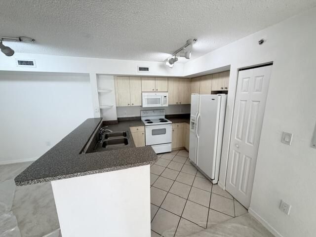1801 N Flagler Drive, Unit 519, West Palm Beach, FL 33407 Photo