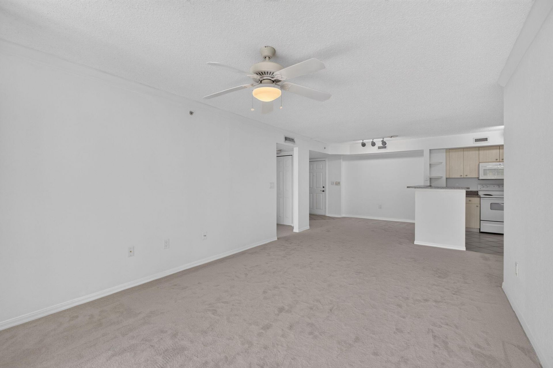 1801 N Flagler Drive, Unit 519, West Palm Beach, FL 33407 Photo