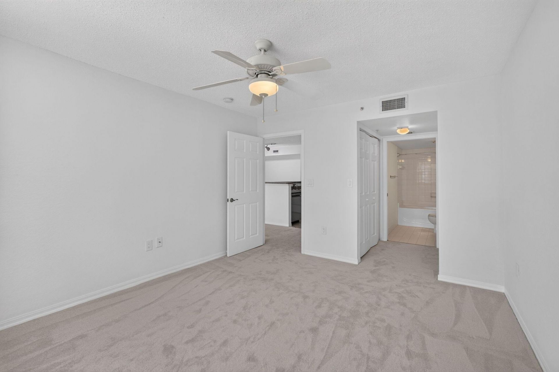 1801 N Flagler Drive, Unit 519, West Palm Beach, FL 33407 Photo
