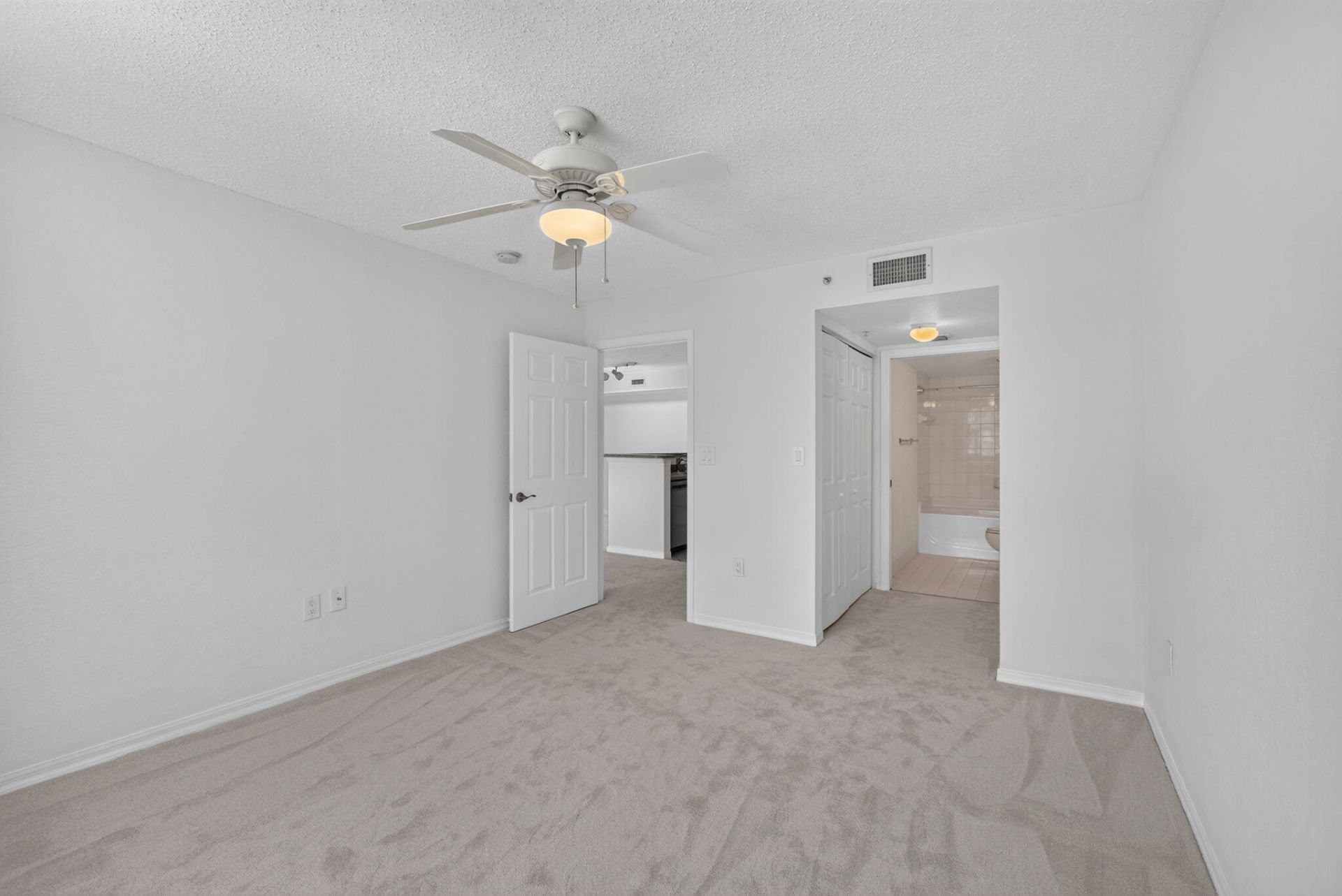 1801 N Flagler Drive, Unit 519, West Palm Beach, FL 33407 Photo