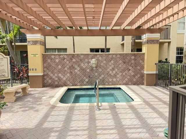 1801 N Flagler Drive, Unit 519, West Palm Beach, FL 33407 Photo