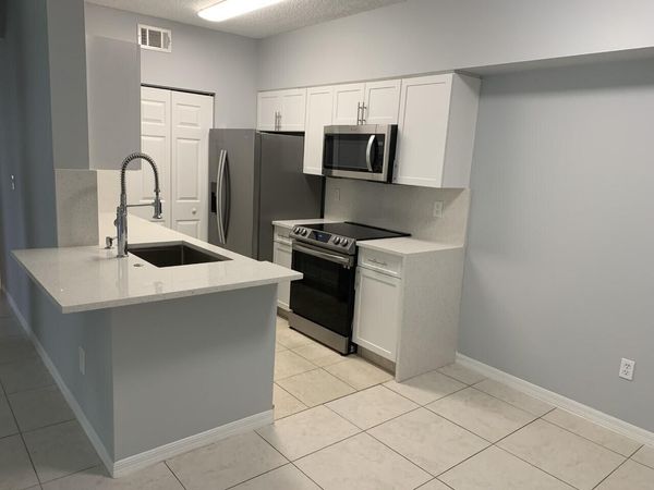 10300 FOX TRAIL Road S, Unit 808, Royal Palm Beach, FL 33411