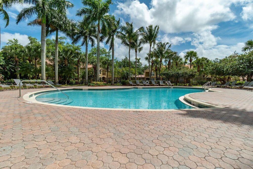 10300 Fox Trail Road S, Unit 808, Royal Palm Beach, FL 33411 Photo