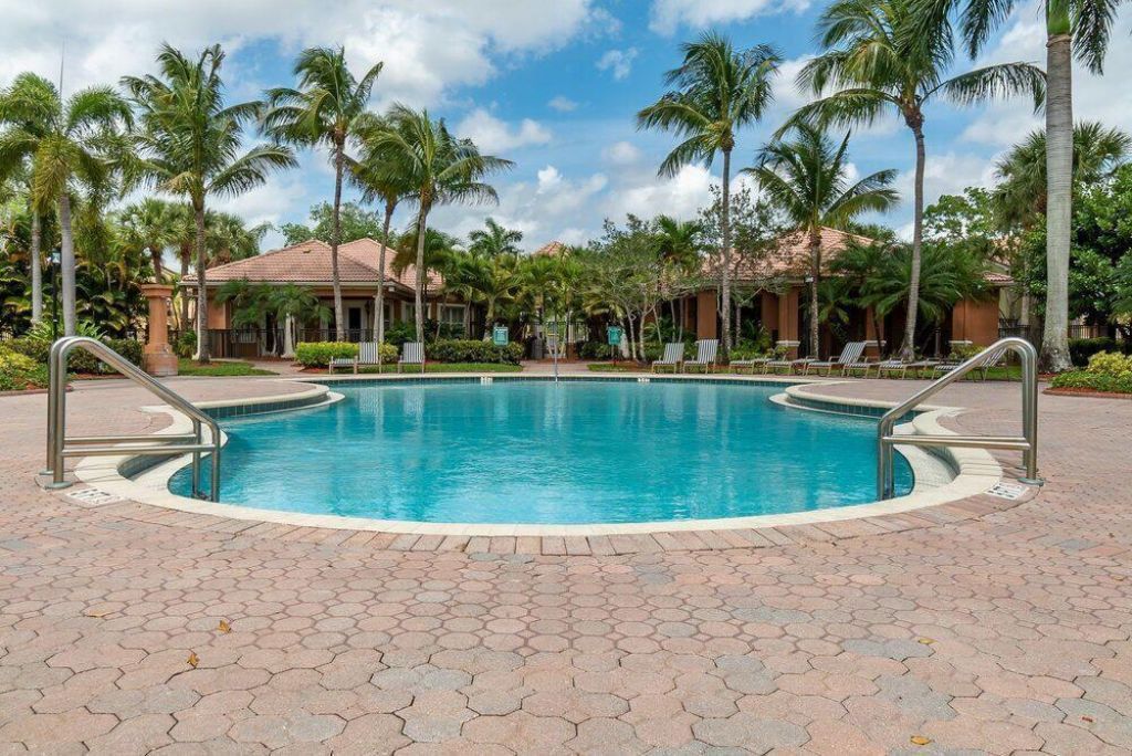 10300 Fox Trail Road S, Unit 808, Royal Palm Beach, FL 33411 Photo