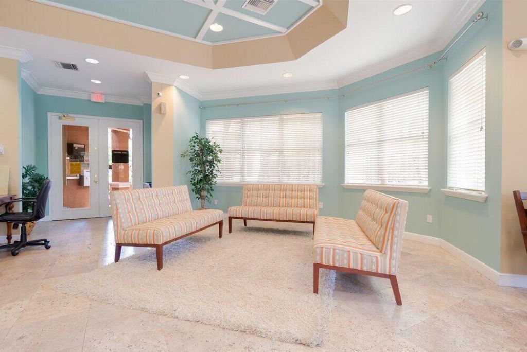 10300 Fox Trail Road S, Unit 808, Royal Palm Beach, FL 33411 Photo