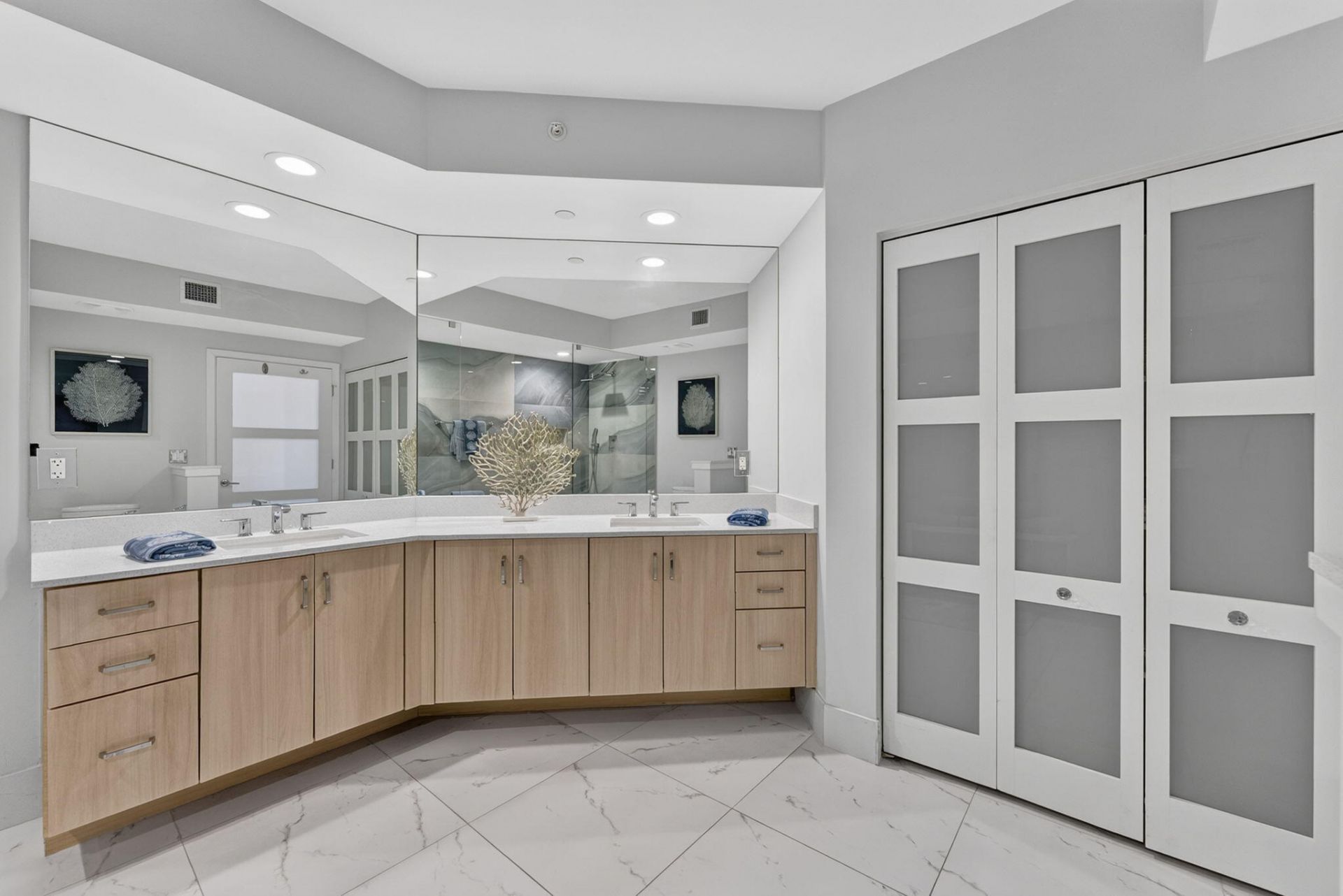 2821 N Ocean Boulevard, Unit 503s, Fort Lauderdale, FL 33308 Photo
