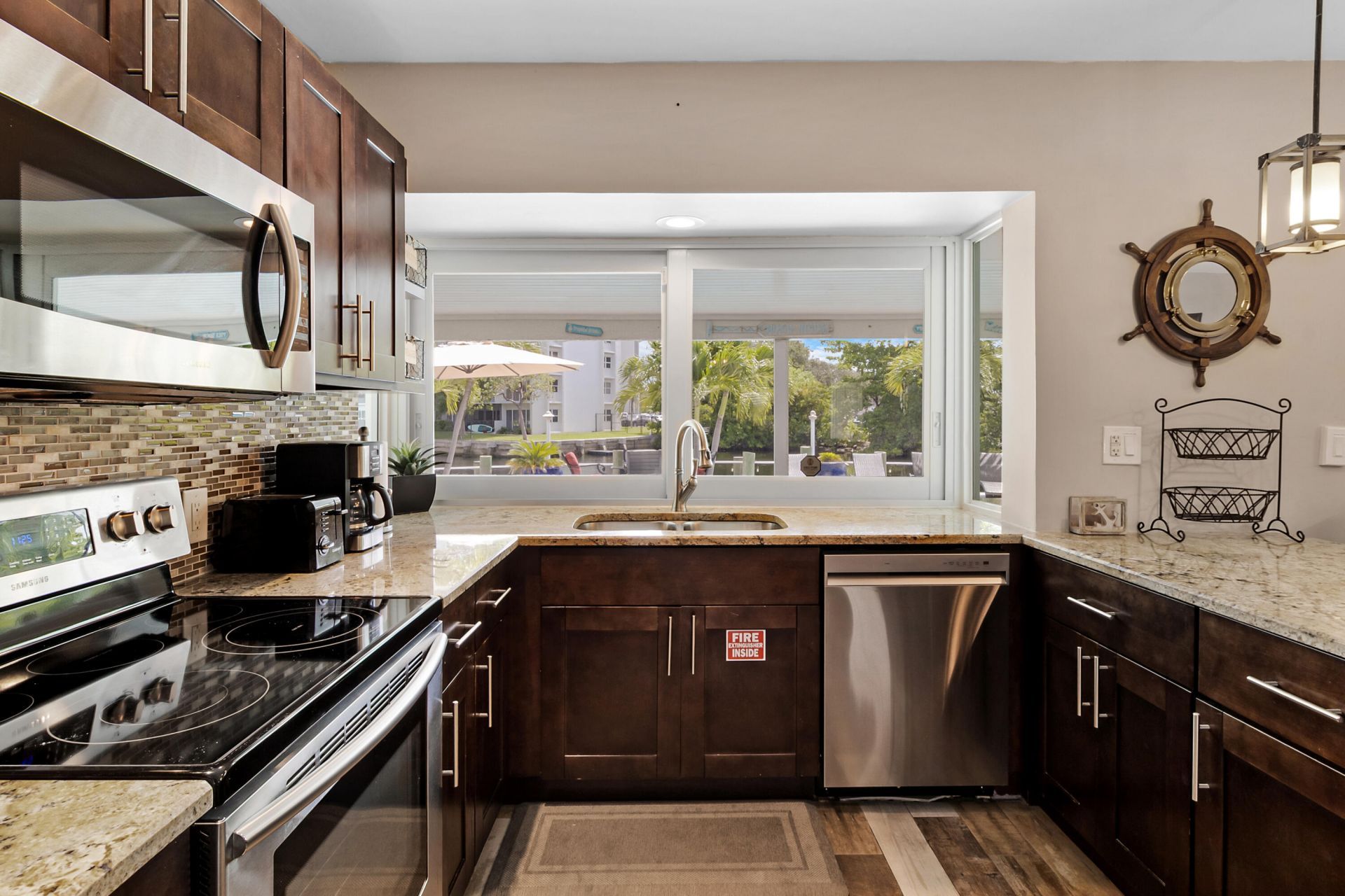 981 SE 10th Court, Pompano Beach, FL 33060 Photo