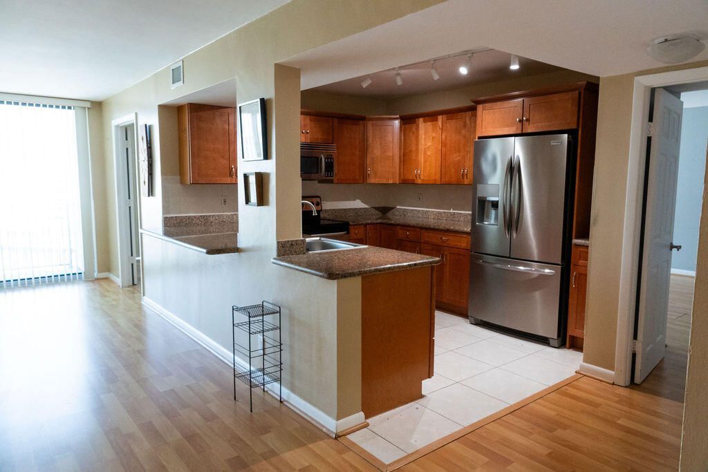 200 Leslie Drive, Unit 819, Hallandale Beach, FL 33009 Photo