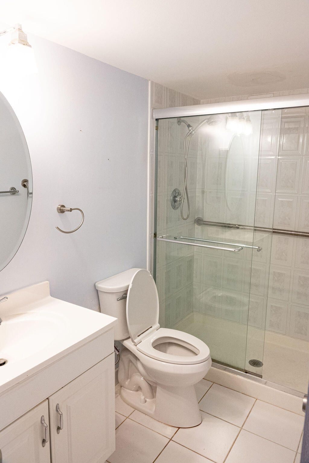 200 Leslie Drive, Unit 819, Hallandale Beach, FL 33009 Photo