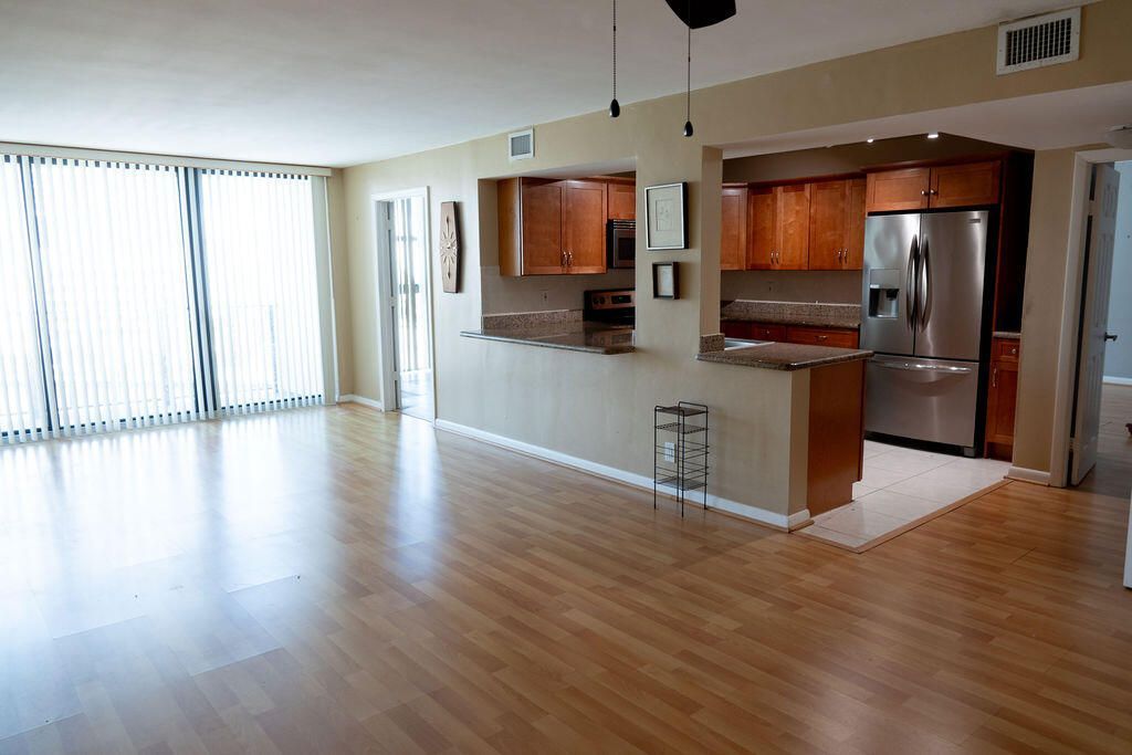 200 Leslie Drive, Unit 819, Hallandale Beach, FL 33009 Photo