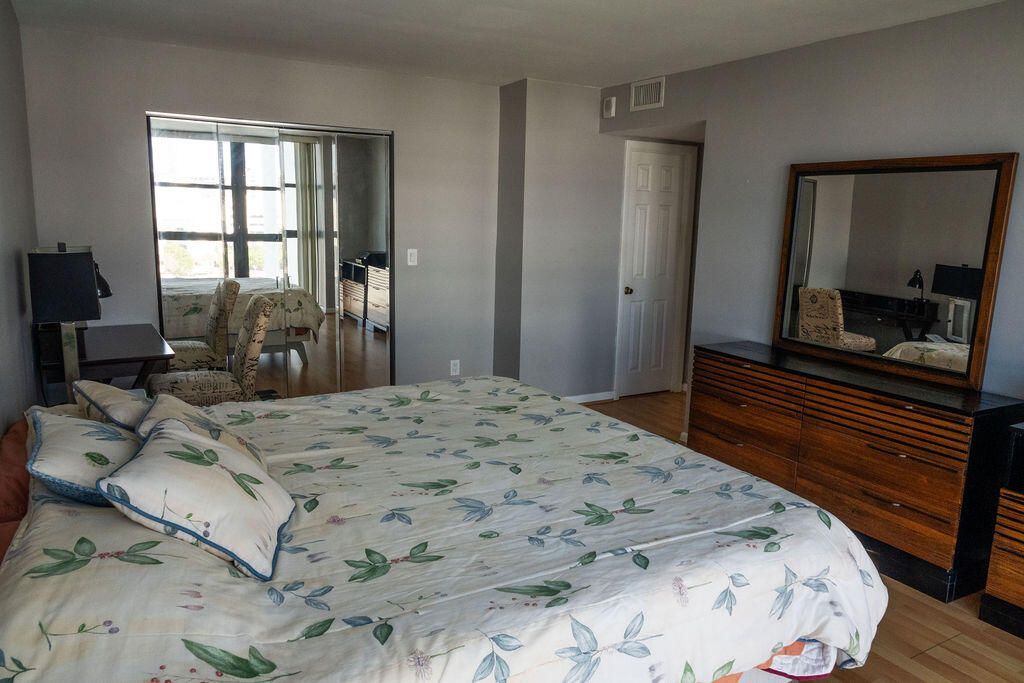 200 Leslie Drive, Unit 819, Hallandale Beach, FL 33009 Photo