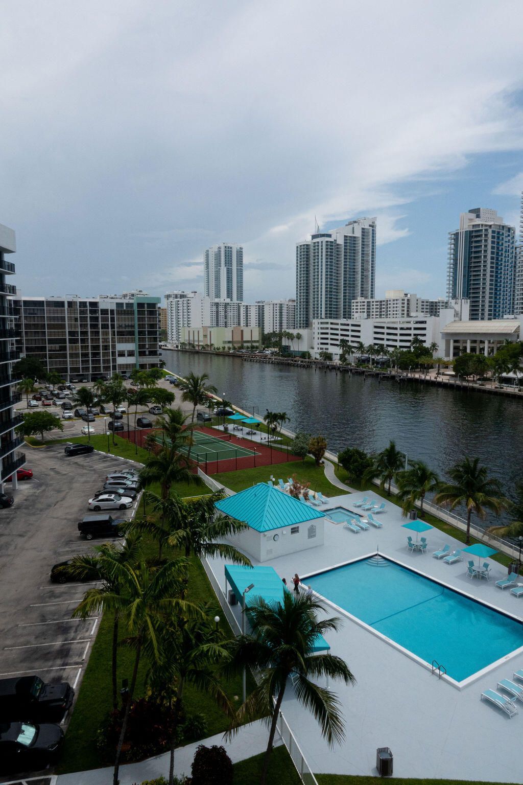 200 Leslie Drive, Unit 819, Hallandale Beach, FL 33009 Photo