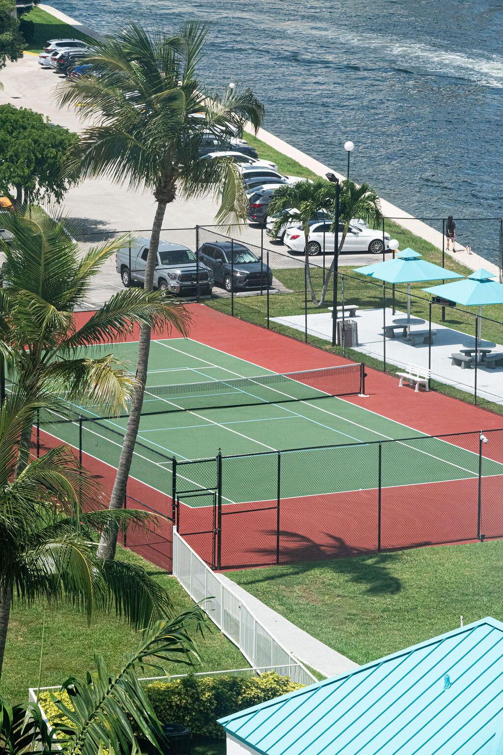 200 Leslie Drive, Unit 819, Hallandale Beach, FL 33009 Photo