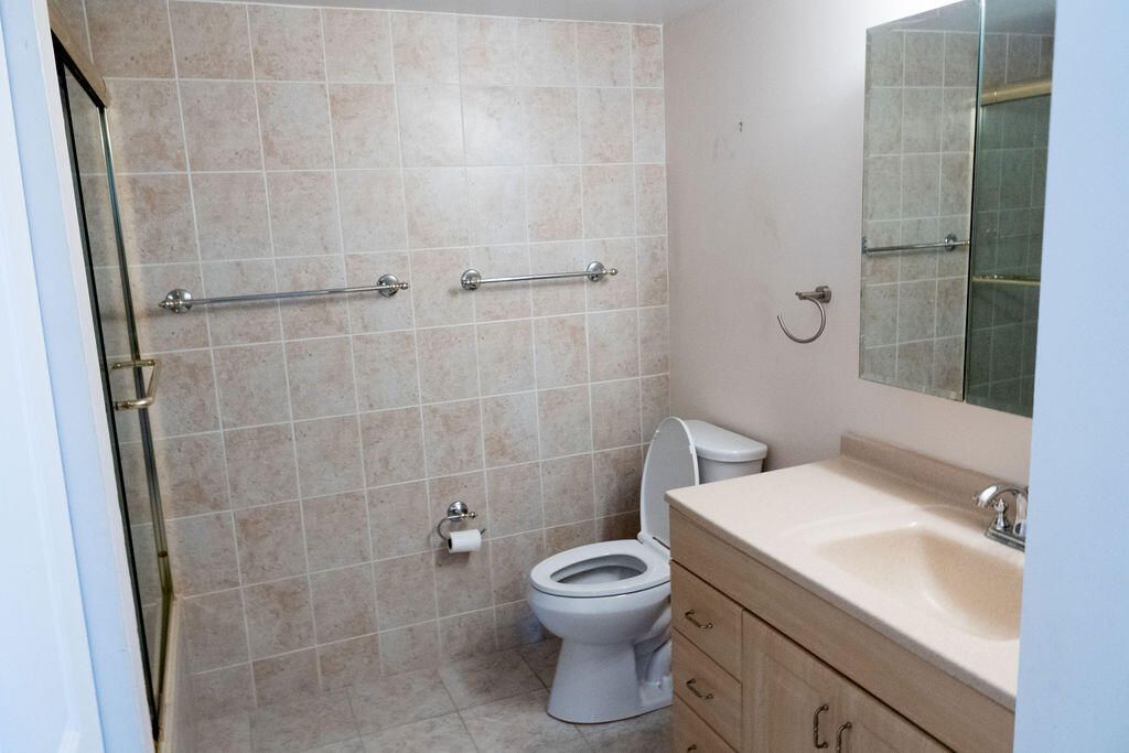 200 Leslie Drive, Unit 819, Hallandale Beach, FL 33009 Photo