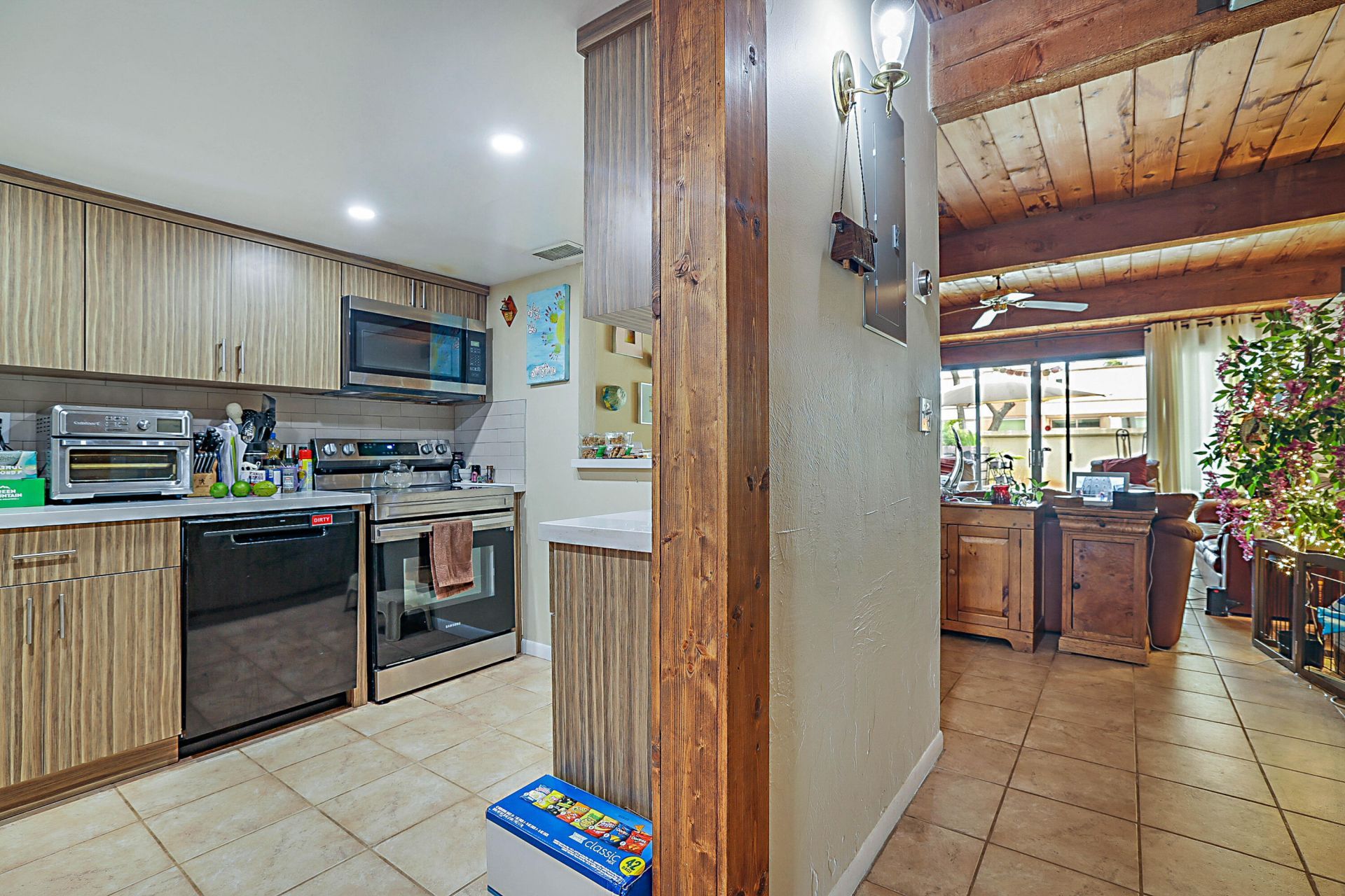 4801 NW 2nd Avenue, Unit 105, Boca Raton, FL 33431 Photo