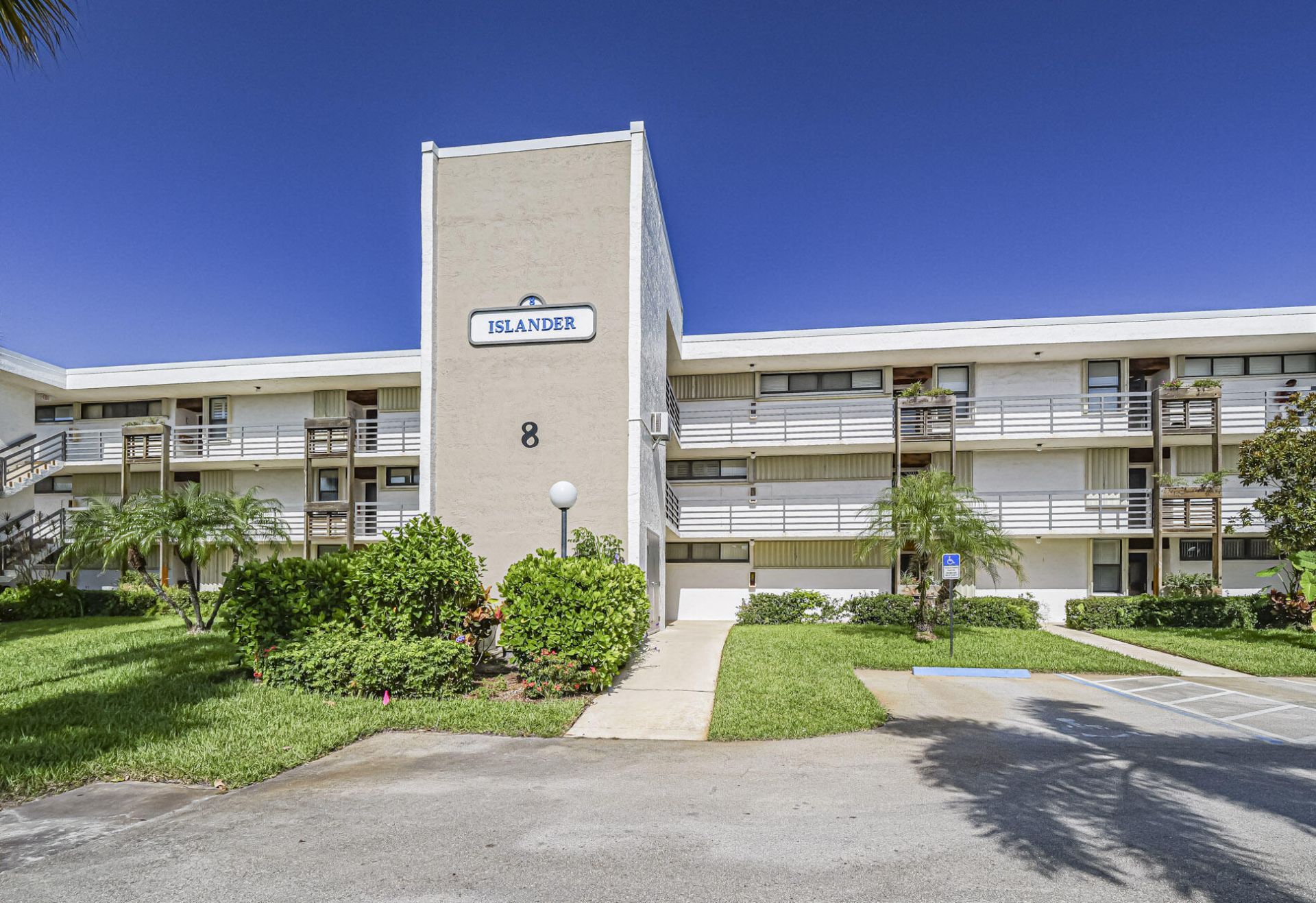 1950 SW Palm City Road, Stuart, FL 34994 Photo