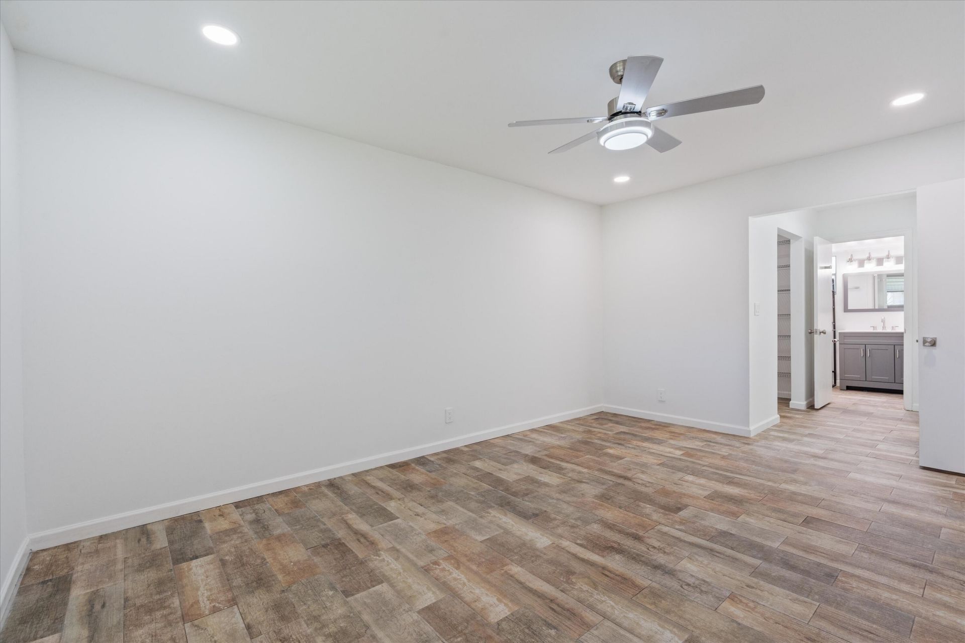 899 SE 2nd Avenue, Unit 203, Deerfield Beach, FL 33441 Photo