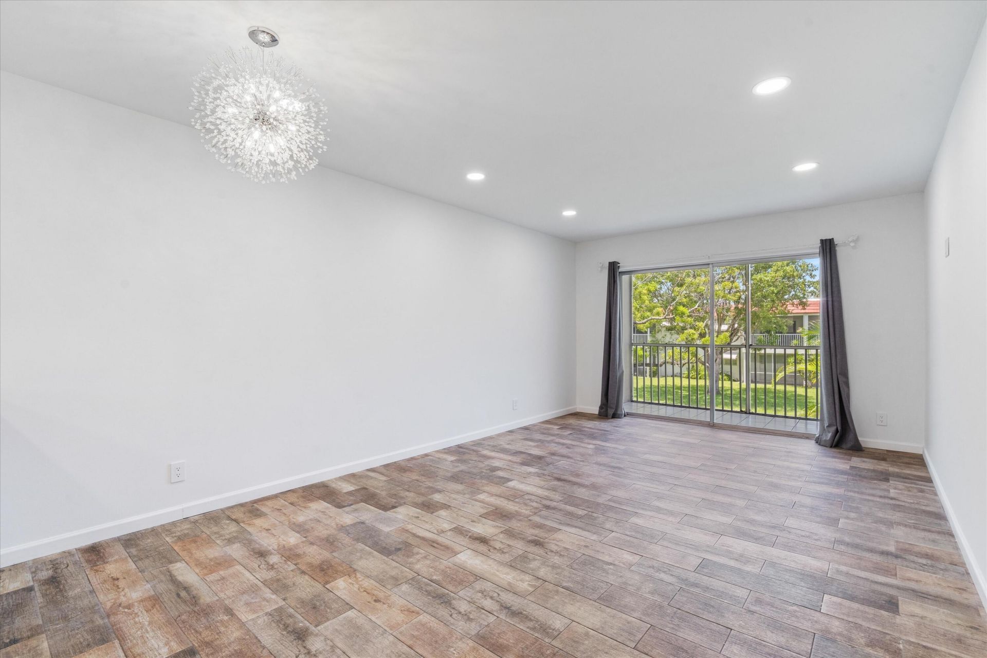 899 SE 2nd Avenue, Unit 203, Deerfield Beach, FL 33441 Photo