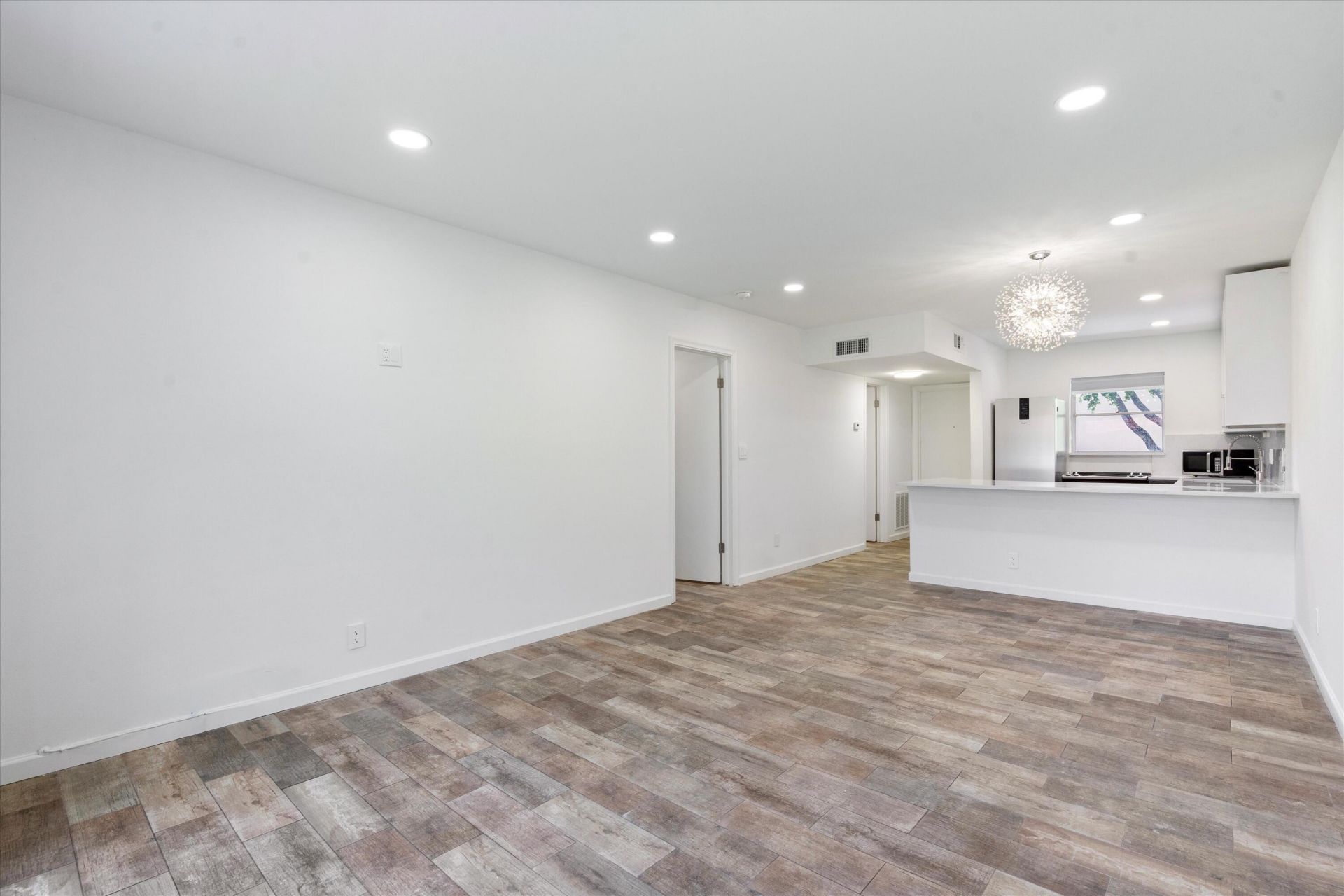 899 SE 2nd Avenue, Unit 203, Deerfield Beach, FL 33441 Photo