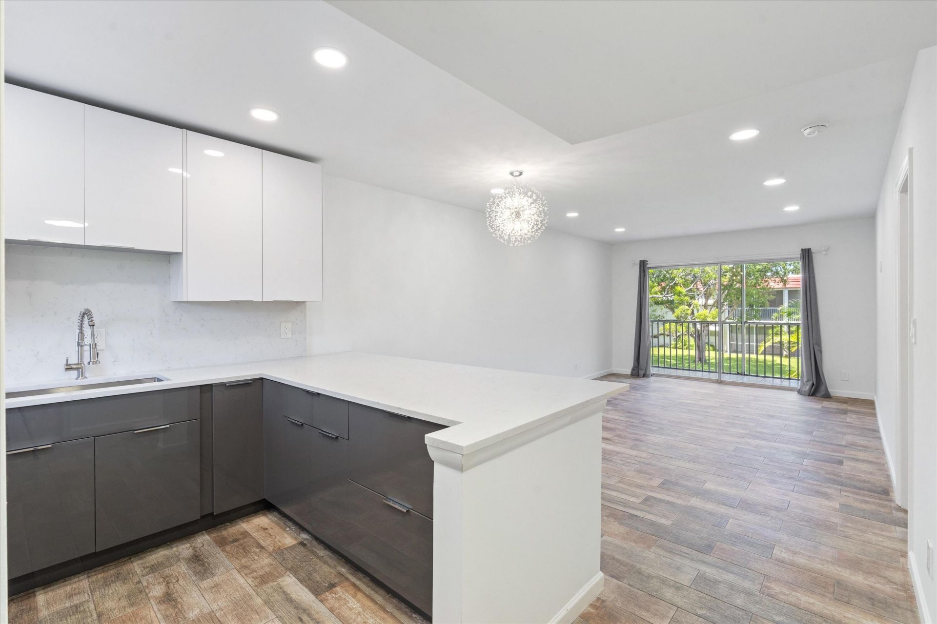 899 SE 2nd Avenue, Unit 203, Deerfield Beach, FL 33441 Photo