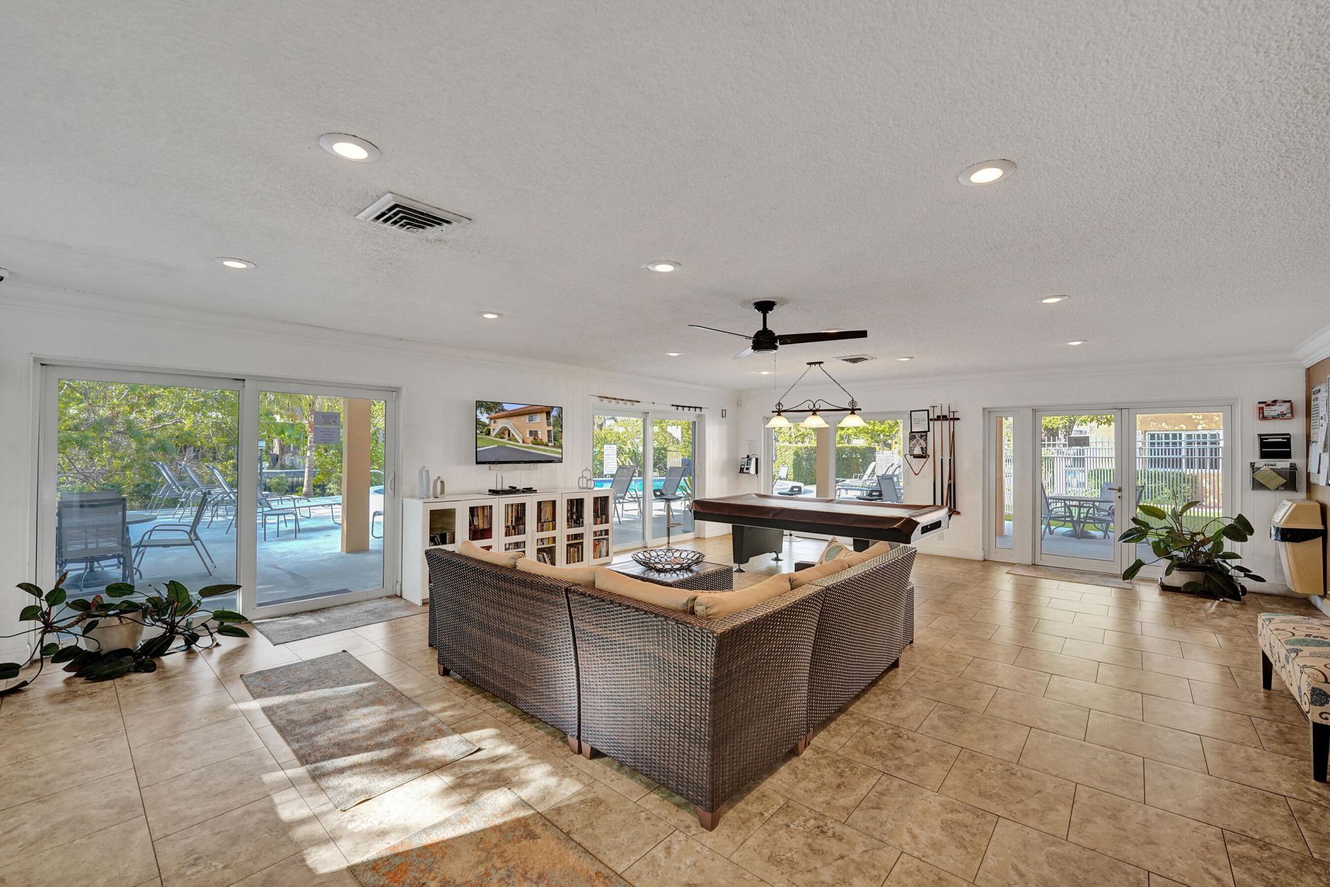 1930 NE 2nd Avenue, Unit 216L, Wilton Manors, FL 33305 Photo