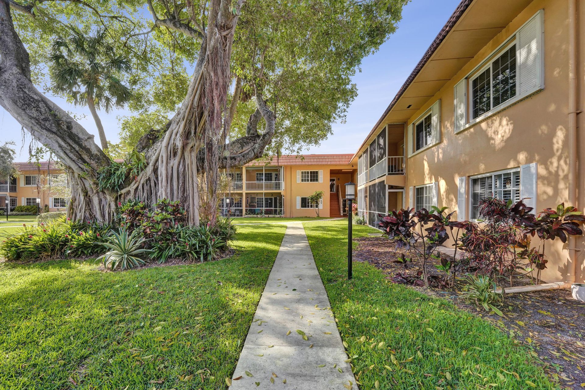 1930 NE 2nd Avenue, Unit 216L, Wilton Manors, FL 33305 Photo