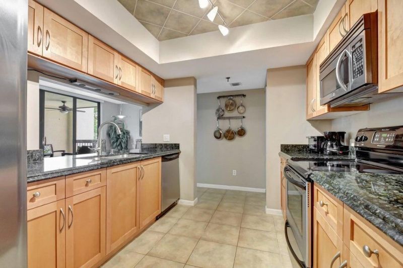 950 Lavers Circle, Unit F309, Delray Beach, FL 33444 Photo