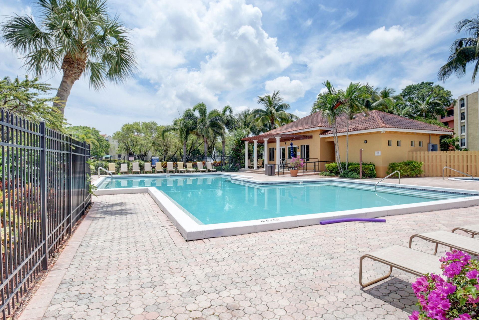 950 Lavers Circle, Unit F309, Delray Beach, FL 33444 Photo