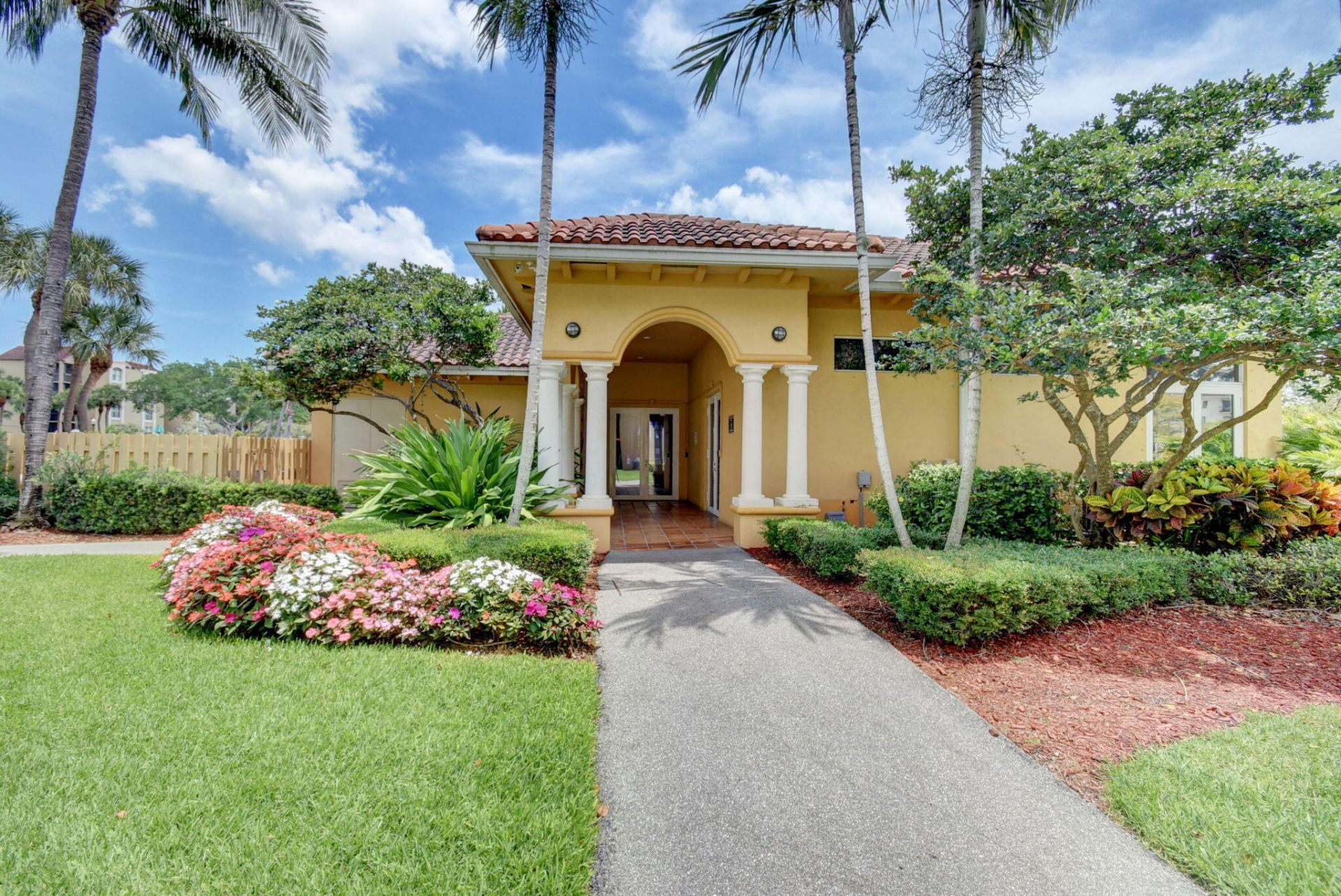 950 Lavers Circle, Unit F309, Delray Beach, FL 33444 Photo