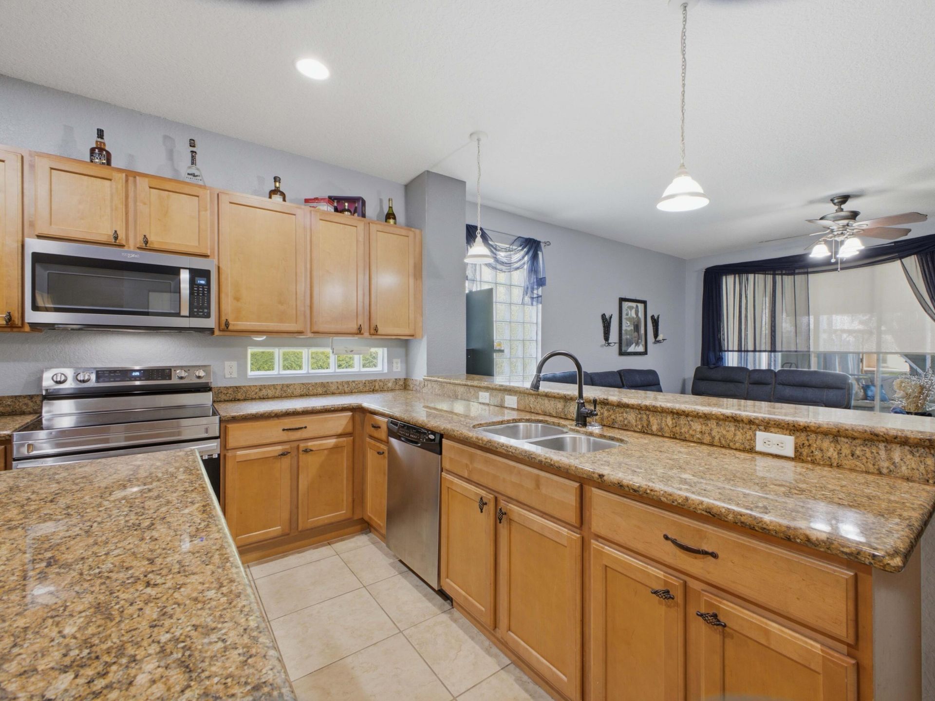 6906 Aliso Avenue, West Palm Beach, FL 33413 Photo