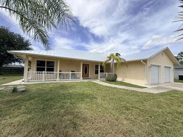 937 SW SOUTH GLOBE Avenue, Port St. Lucie, FL 34953