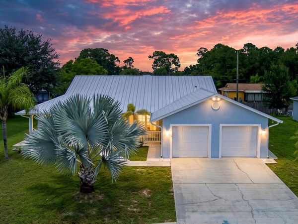 937 SW SOUTH GLOBE Avenue, Port St. Lucie, FL 34953