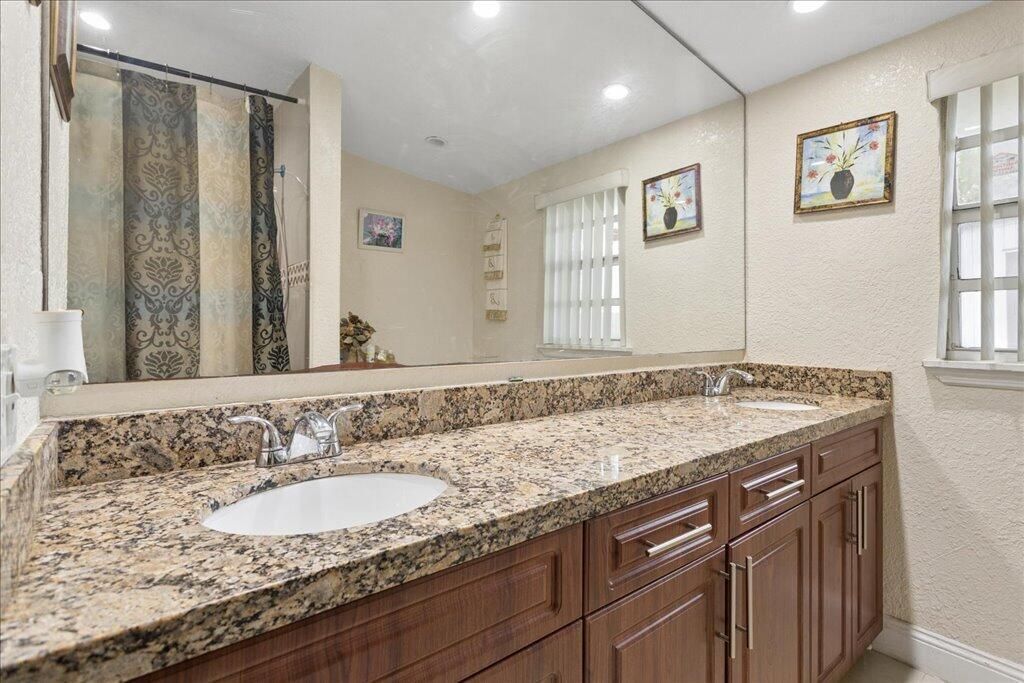 1313 NW 13th Court, Fort Lauderdale, FL 33311 Photo